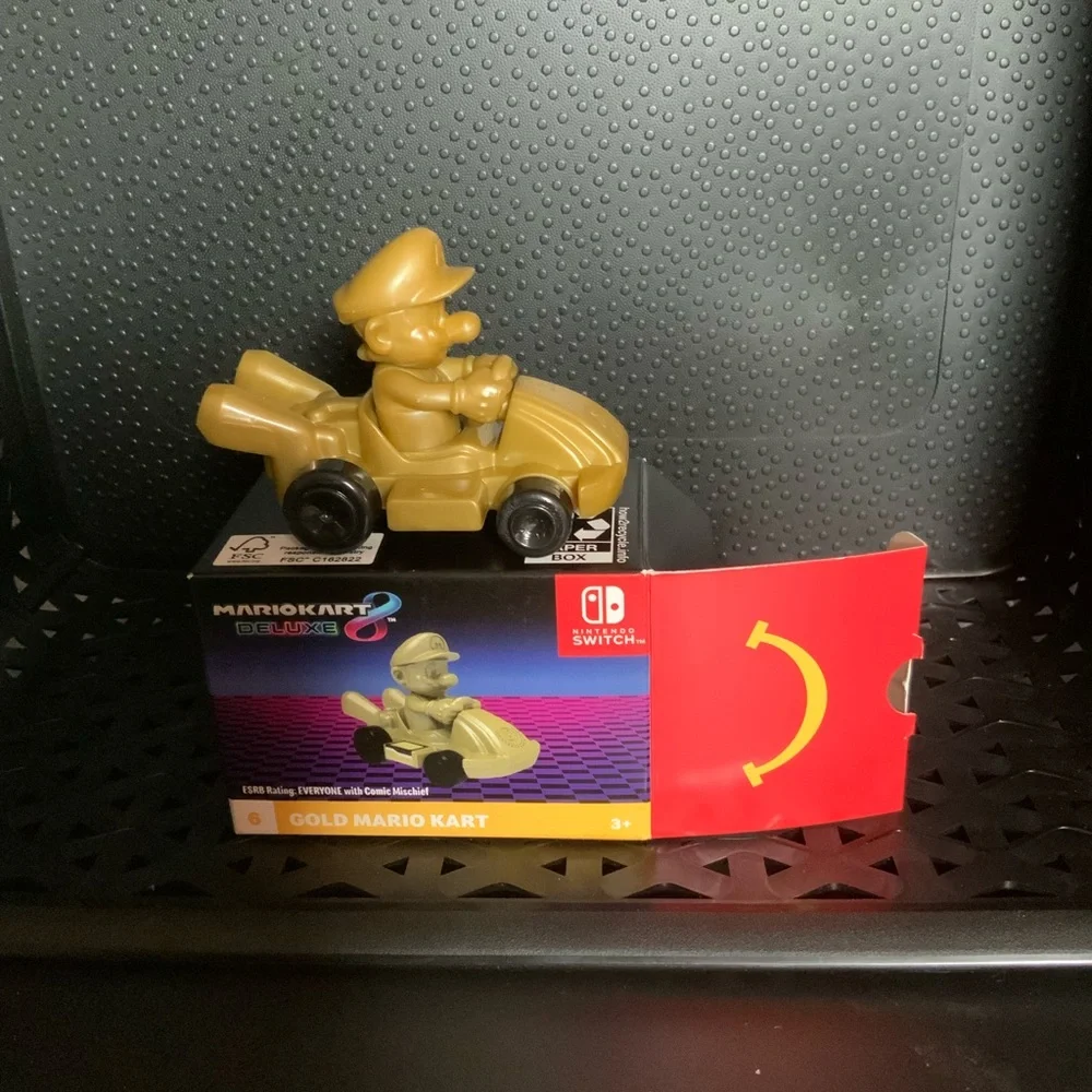 5/$25 Nintendo Switch McDonald’s Gold Mario Kart Deluxe Figure plastic